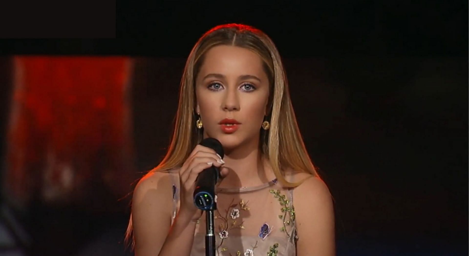 Josslyn Jacks singing at the Nurses Ball (Image via YouTube/@General Hospital)