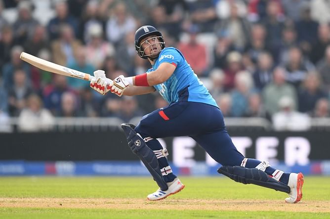 [Watch] Mitchell Starc concedes most runs in an over by an Australian as Liam Livingstone turns into a beast mode during ENG vs AUS 4th ODI