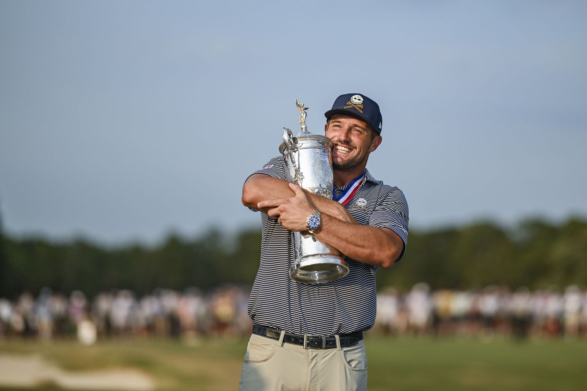 Bryson DeChambeau poses with the trophy after winning the US Open 2024 (Image Source: Getty)