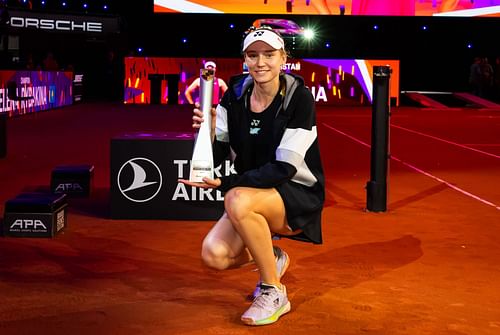 Elena Rybakina pictured at Stuttgart Open 2024 (Source: Getty)