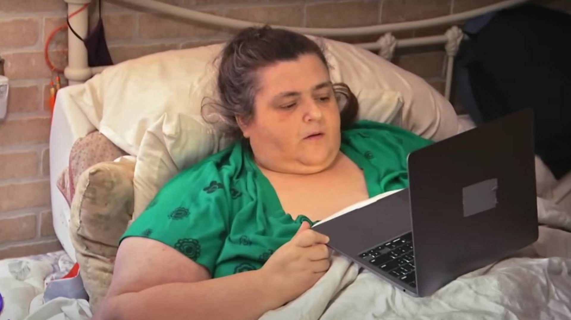 Lisa Ebberson on TLC&#039;s My 600-lb Life (image via Youtube/TLC Deutschland)