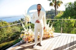 "Wearing a robe in his Beverly Hills home" — Internet calls out John Legend as he dismisses Trump's eating cats in Springfield claim
