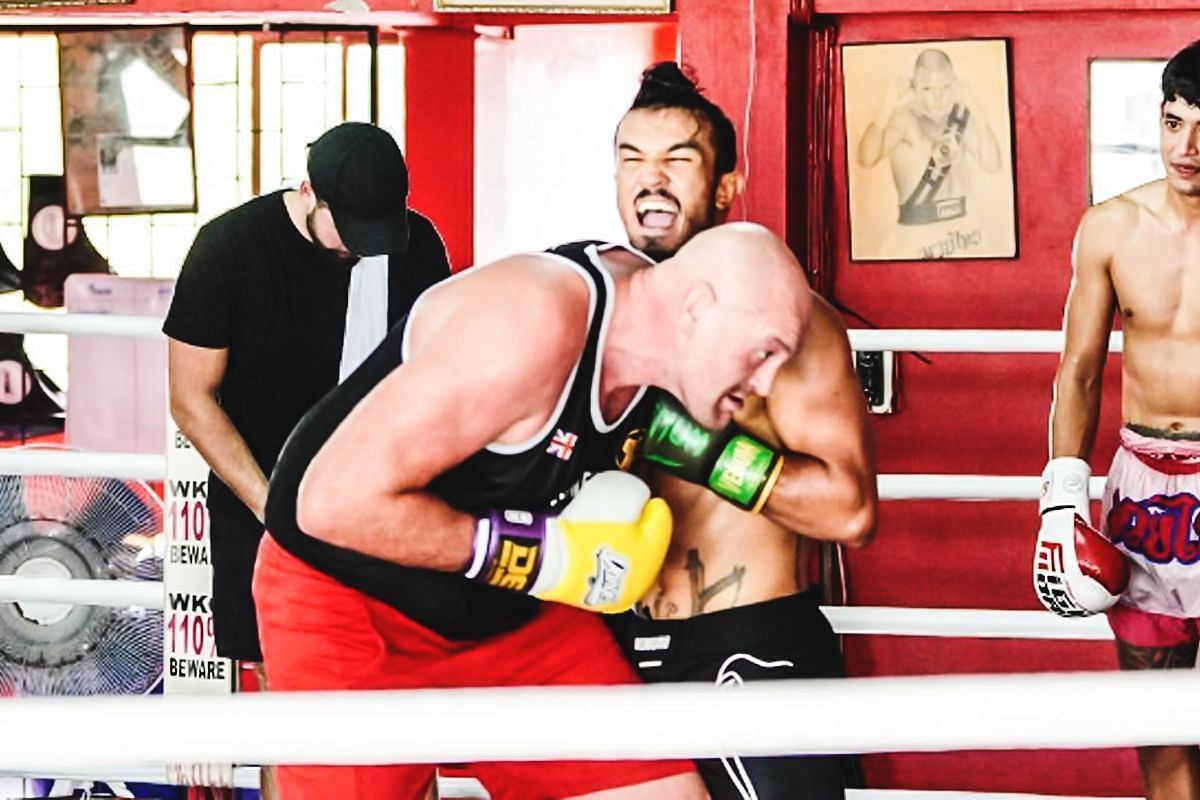 Tyson Fury and Sinsamut Klinmee - Photo by ONE Championship