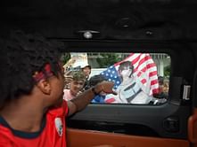 "That was so random": Fans hilariously react as IShowSpeed confuses LE SSERAFIM's Chaewon with President of America