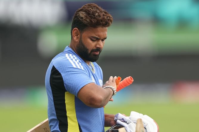 [Watch] Rishabh Pant performs 'Puja' of his bat before start of play on Day 3 of IND vs BAN 1st Test 2024