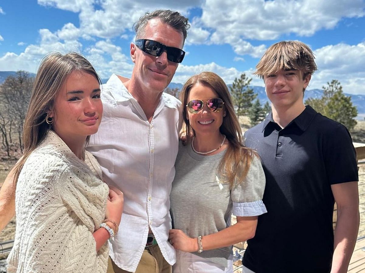 Ryan Sutter with wife Trista and family (Image via Instagram/ @tristasutter)