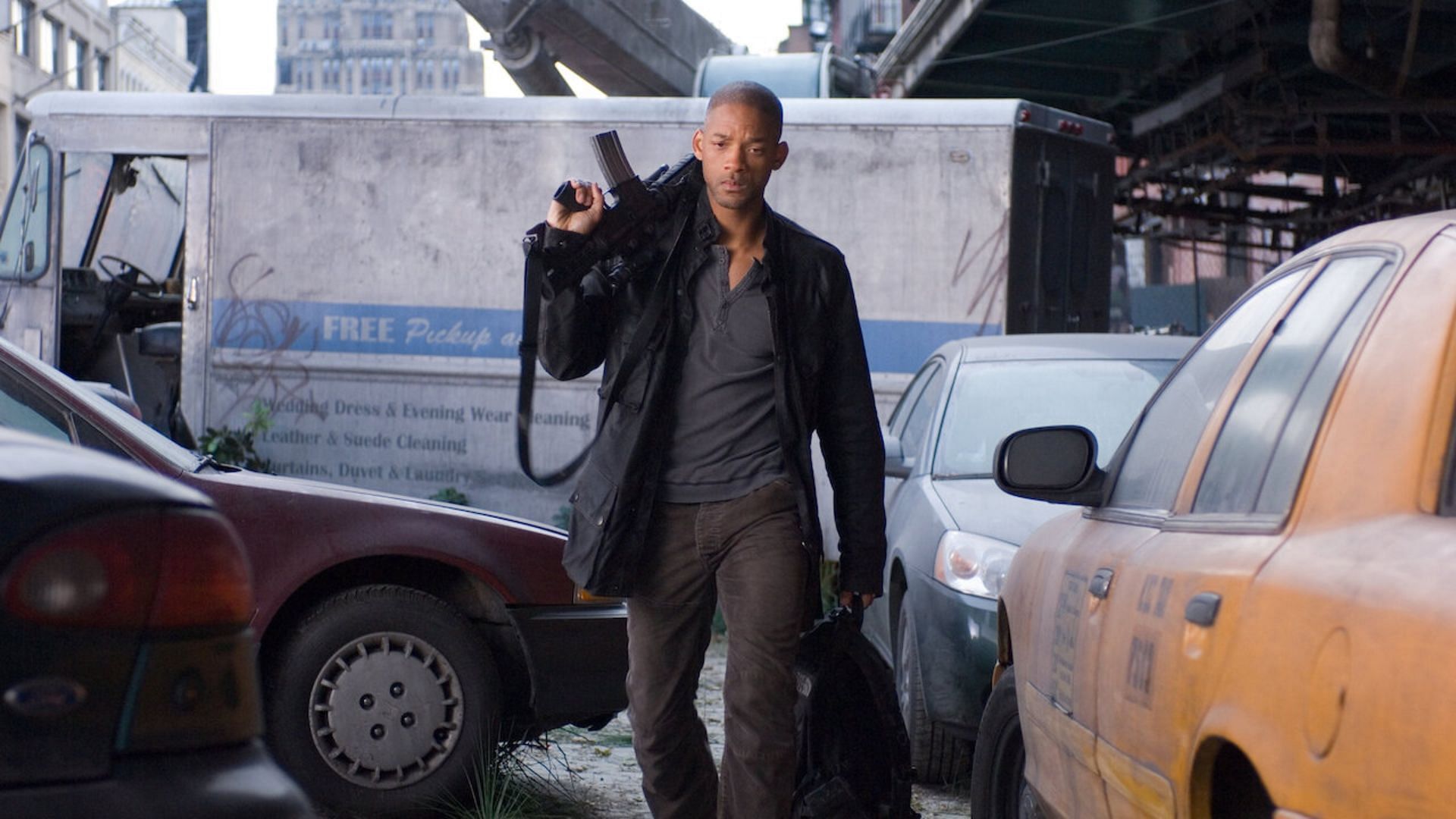 Still from I Am Legend (Image via Netflix)