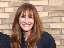 "No connection to reality"- Internet divided over Julia Roberts' comment about how world perceives America at Kamala Harris' rally