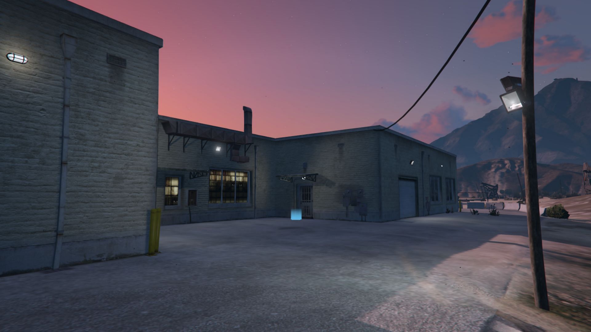 A screenshot of the Grand Senora Desert Counterfeit Cash Factory in Grand Theft Auto 5 Online (Image via Rockstar Games)