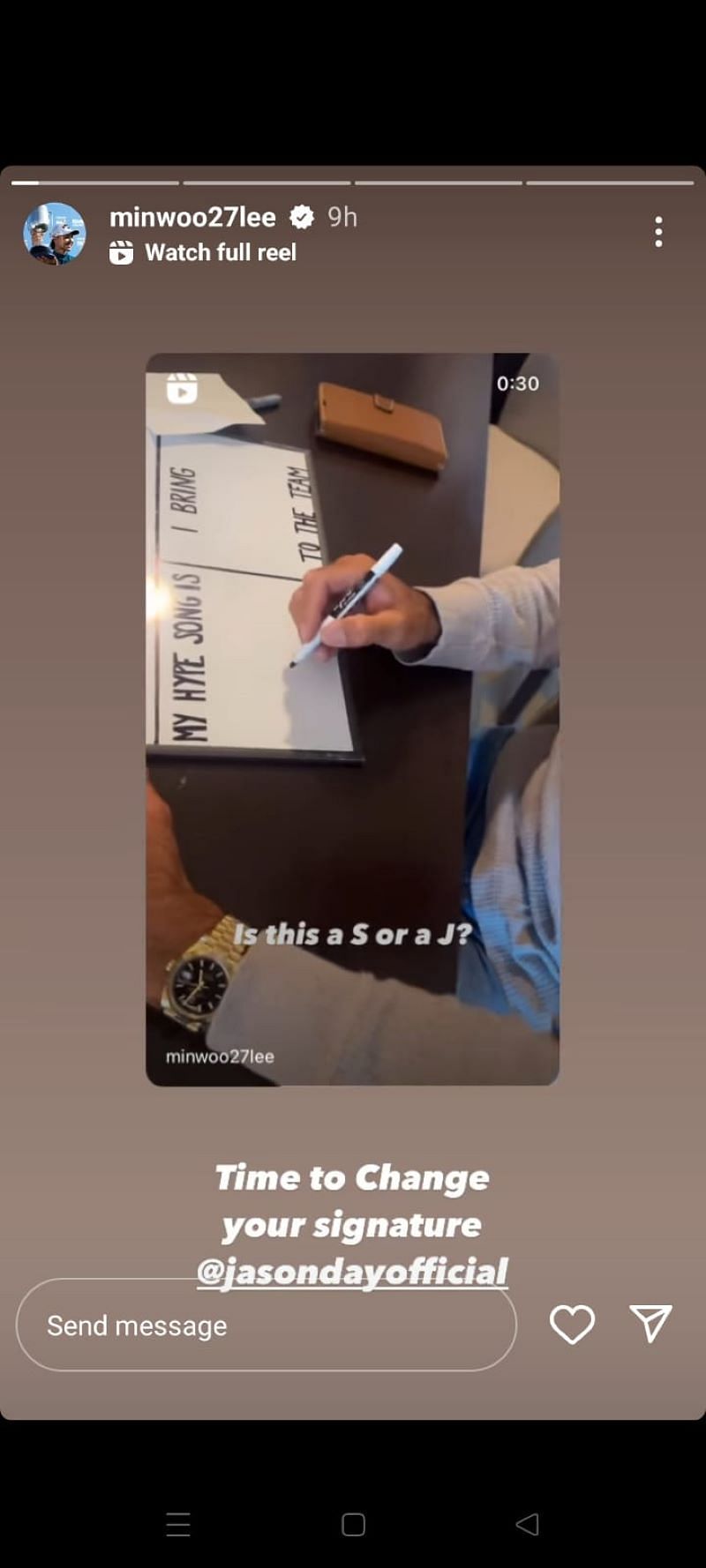 Screenshot of Jason Day signing his name ( via Instagram story of Min Woo Lee/@minwoo27lee)