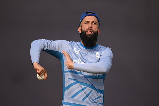 "Being a British Asian and a British Muslim" - Nasser Hussain explains why Moeen Ali is an important figure off the field