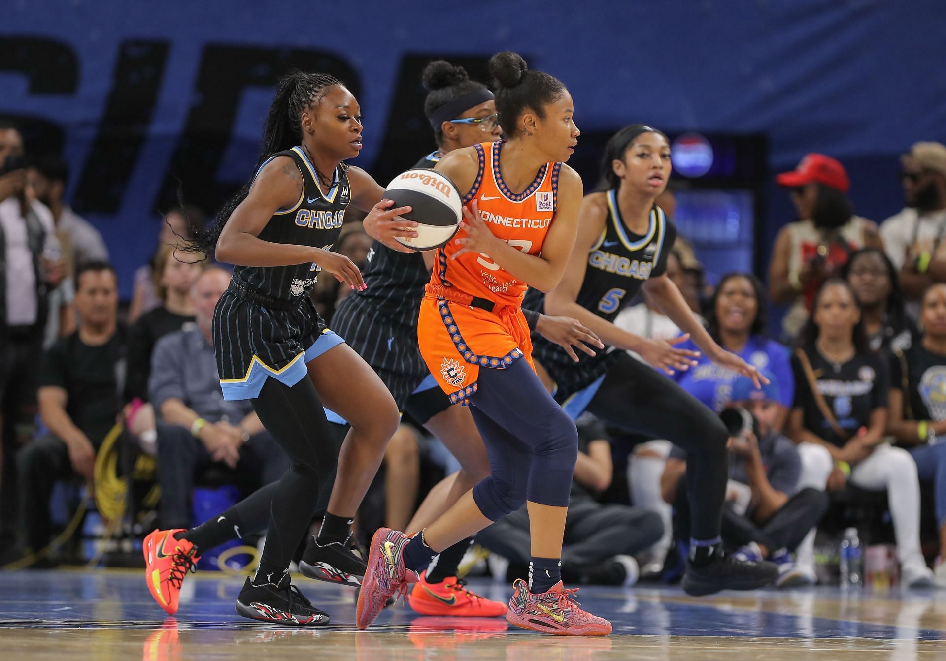 WNBA: JUN 12 Connecticut Sun at Chicago Sky - Source: Getty