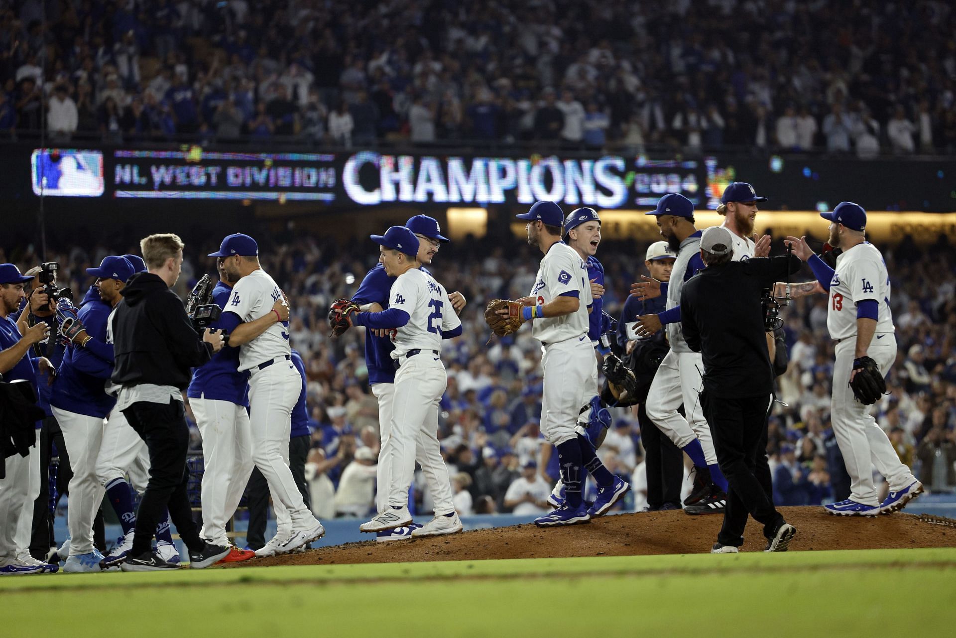 San Diego Padres v Los Angeles Dodgers