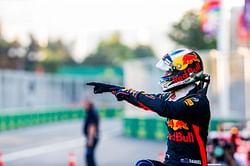 Watch: Daniel Ricciardo's legendary triple overtake in the Baku City Circuit during the 2017 F1 Azerbaijan GP