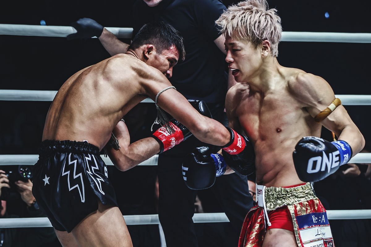 Takeru (R) vs Superlek (L) | Image by ONE Championship