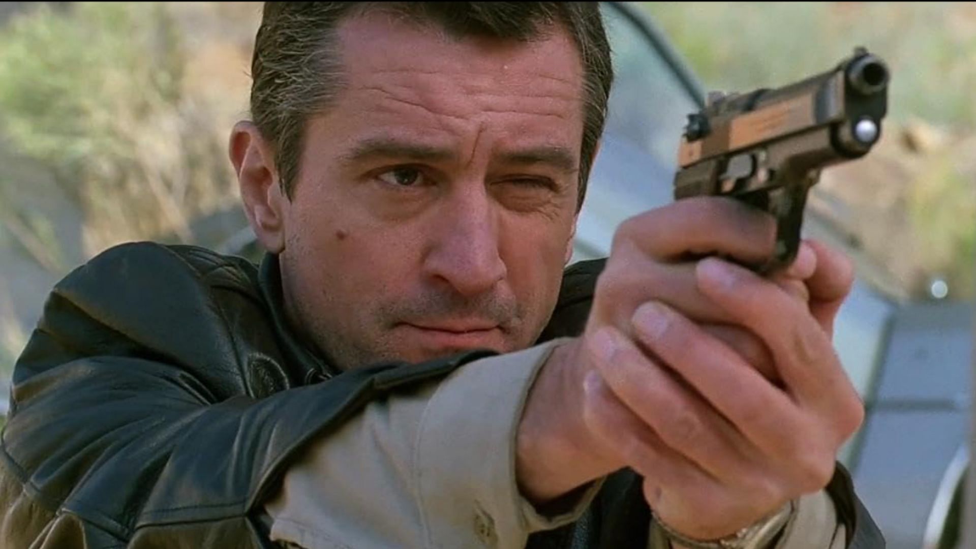 Robert De Niro in Midnight Run (1988) (image via Columbia)