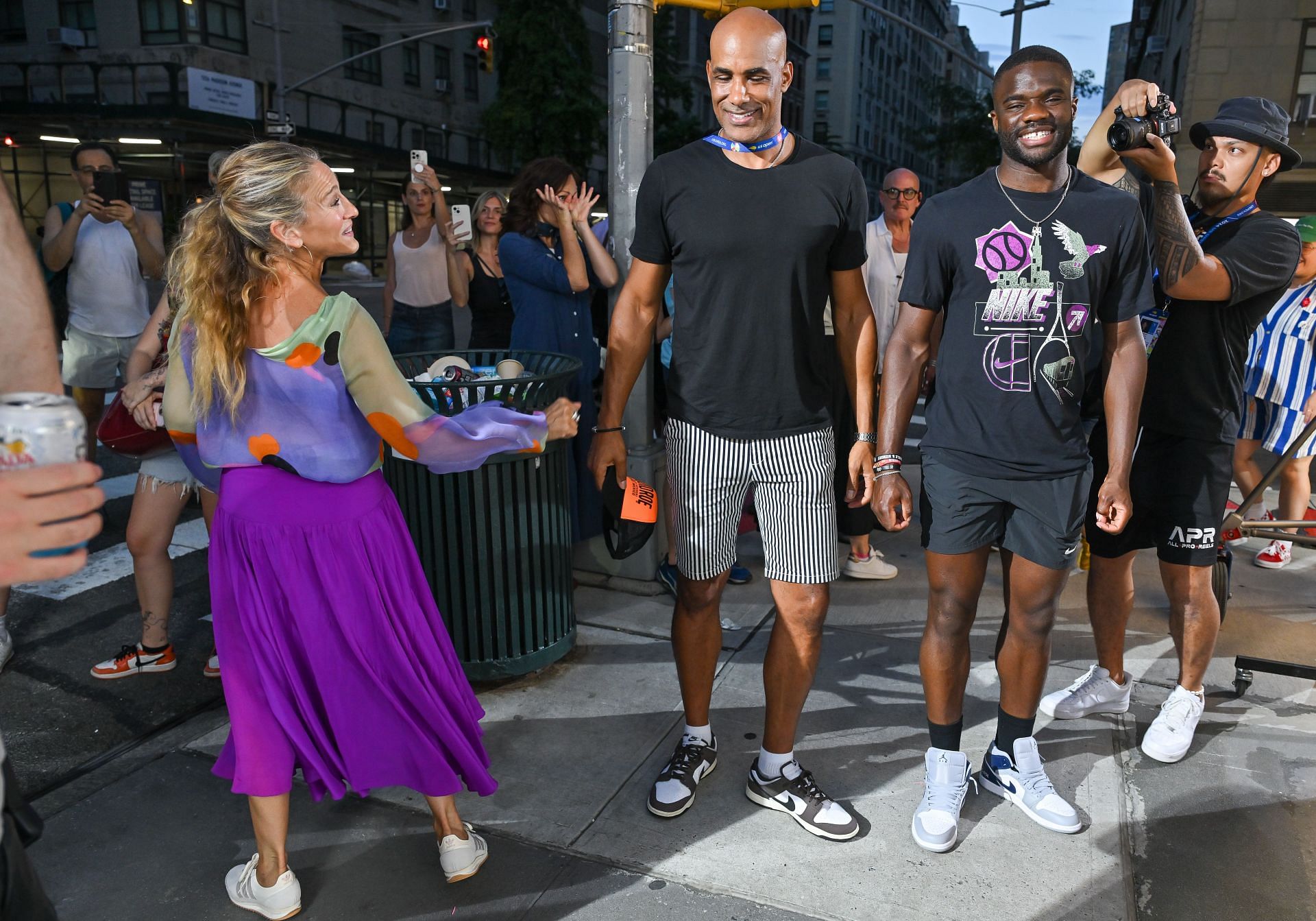 Frances Tiafoe meets Sarah Jessica Parker and Boris Kodjoe on the set of &quot;And Just Like That. (Image: Getty)