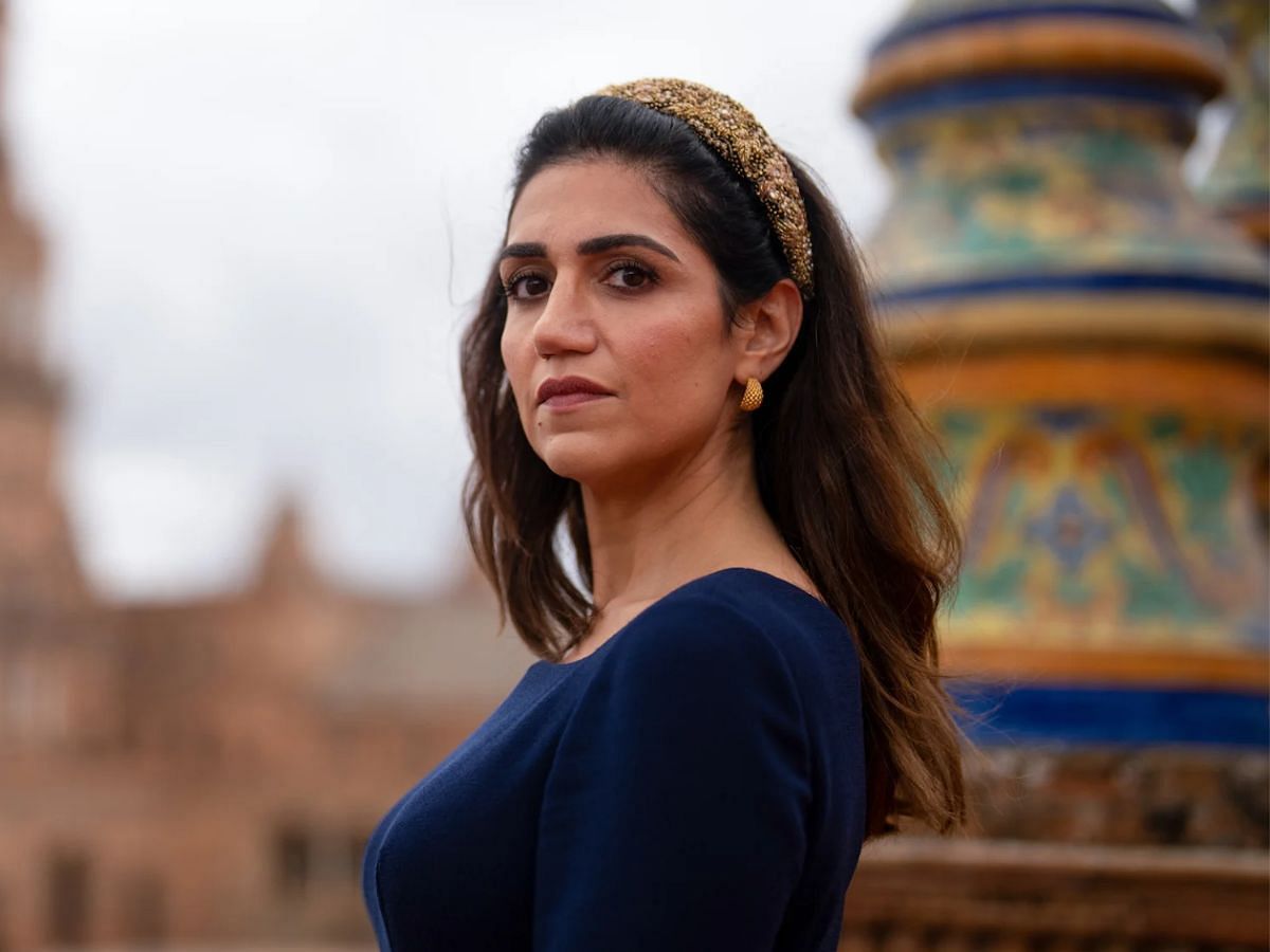 Leila Farzad as Ariadne (Image via Netflix)