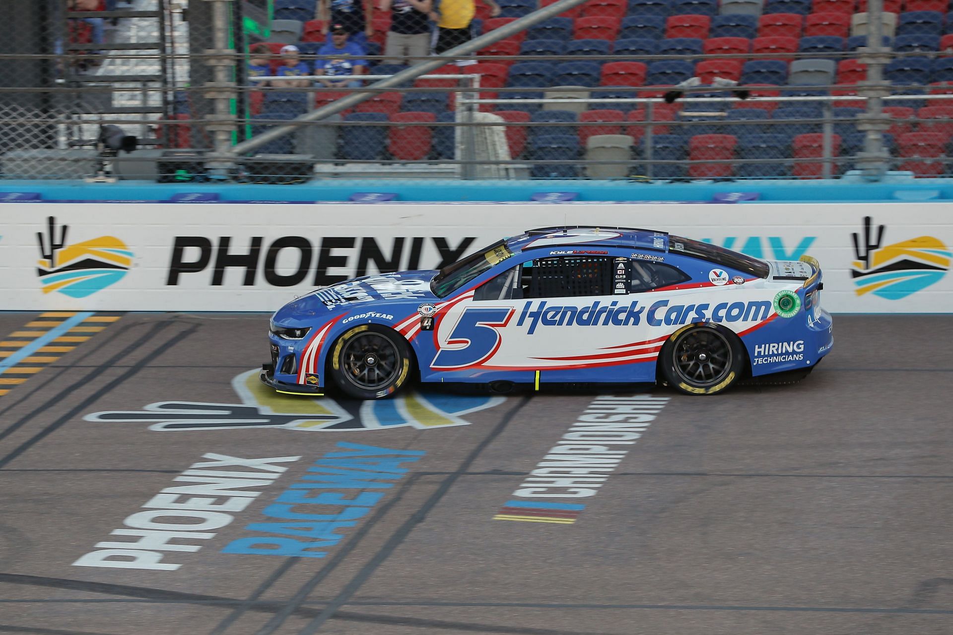 Kyle Larson at Phoenix Raceway (Source: Getty)