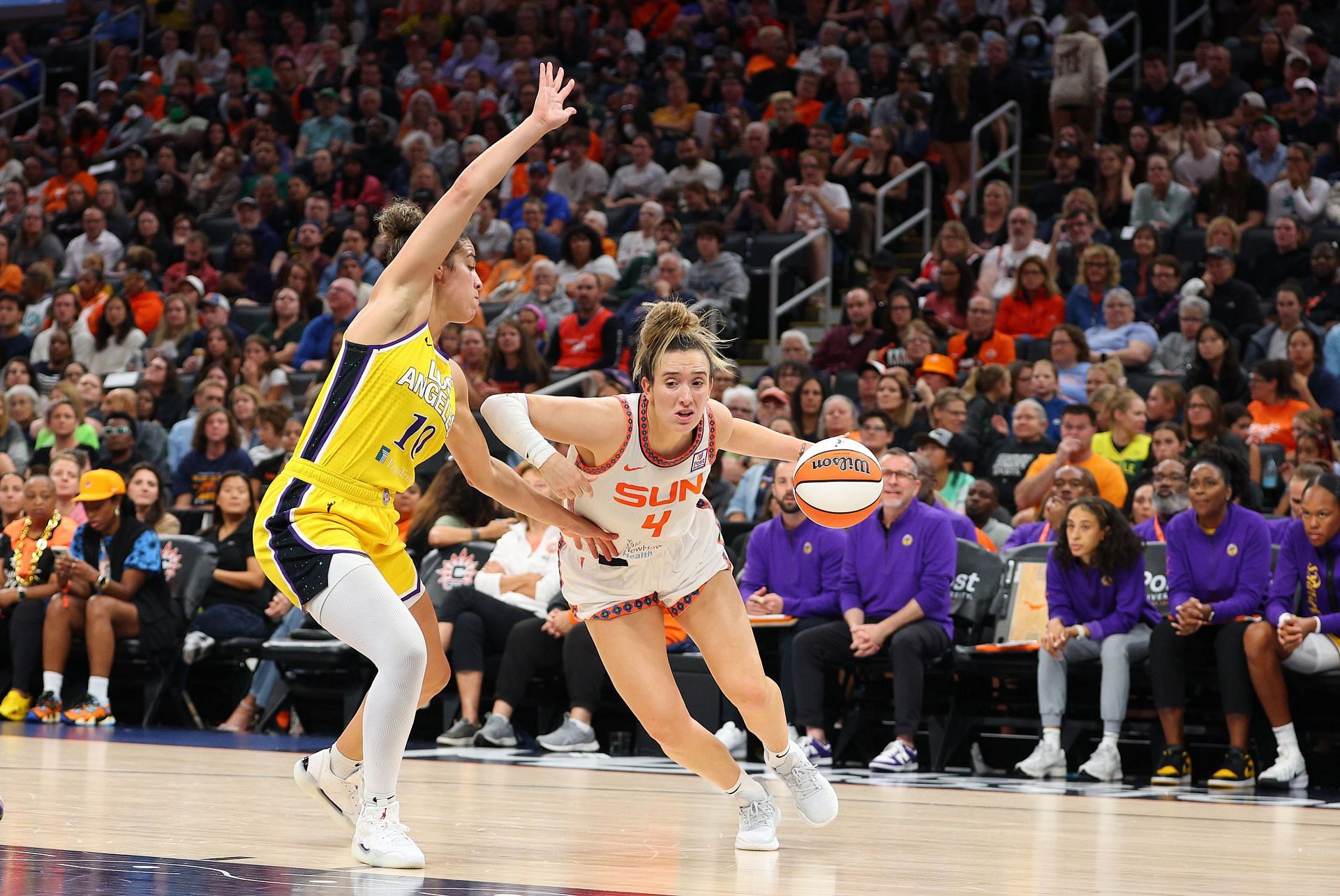 WNBA: AUG 20 Los Angeles Sparks at Connecticut Sun - Source: Getty