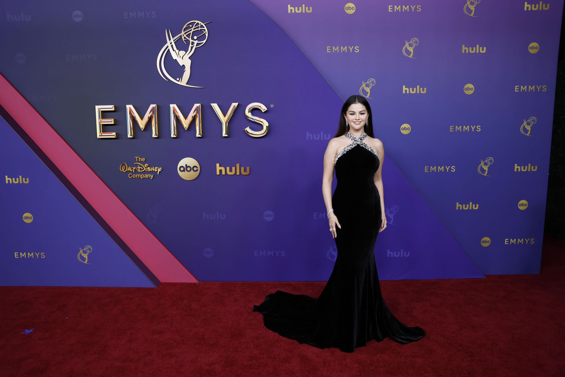 76th Primetime Emmy Awards - Arrivals (Image via Getty)