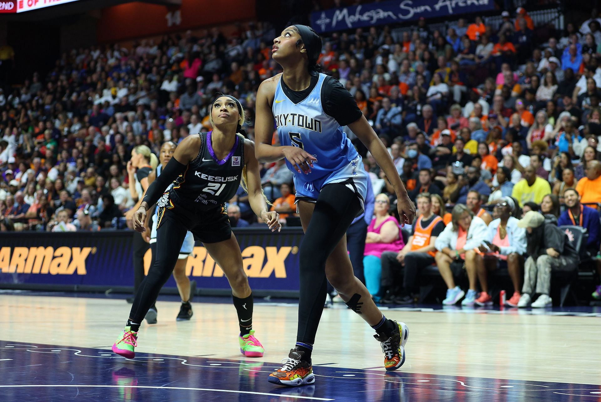 WNBA: AUG 23 Chicago Sky at Connecticut Sun - Source: Getty