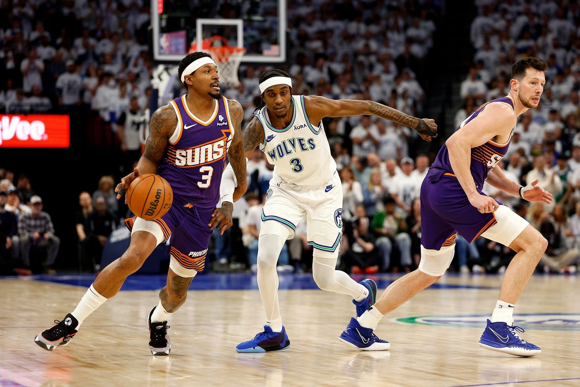 Beal against Minnesota Timberwolves (Image via Getty)