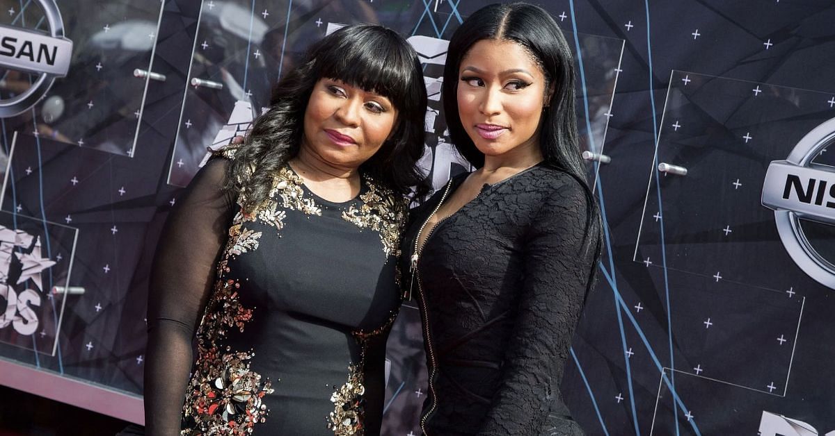 Nicki Minaj with mother, Carol Maraj, at the 2015 BET Awards (Image via Getty)