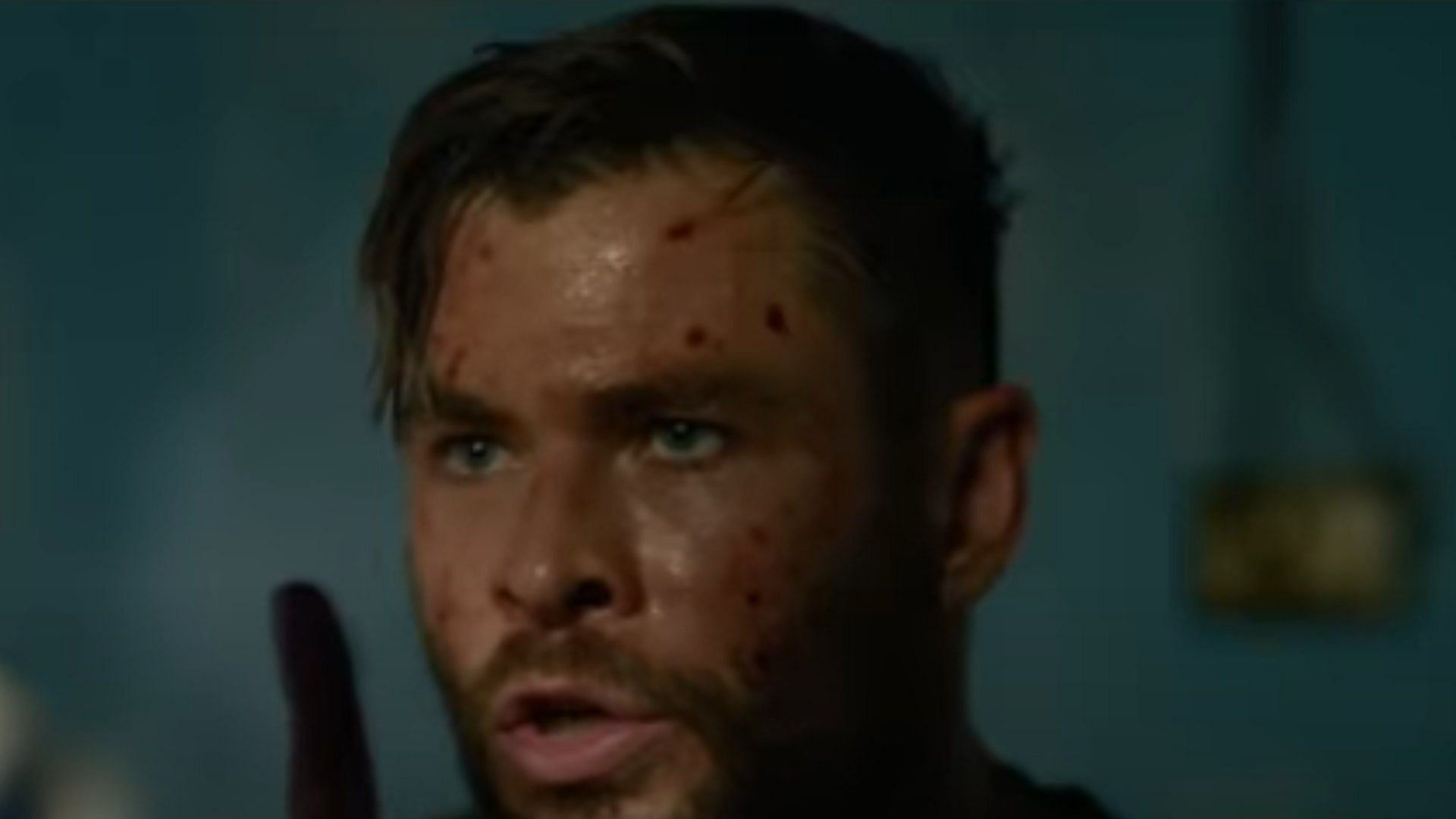 Chris Hemsworth seen in the film Extraction (Image via Netflix)