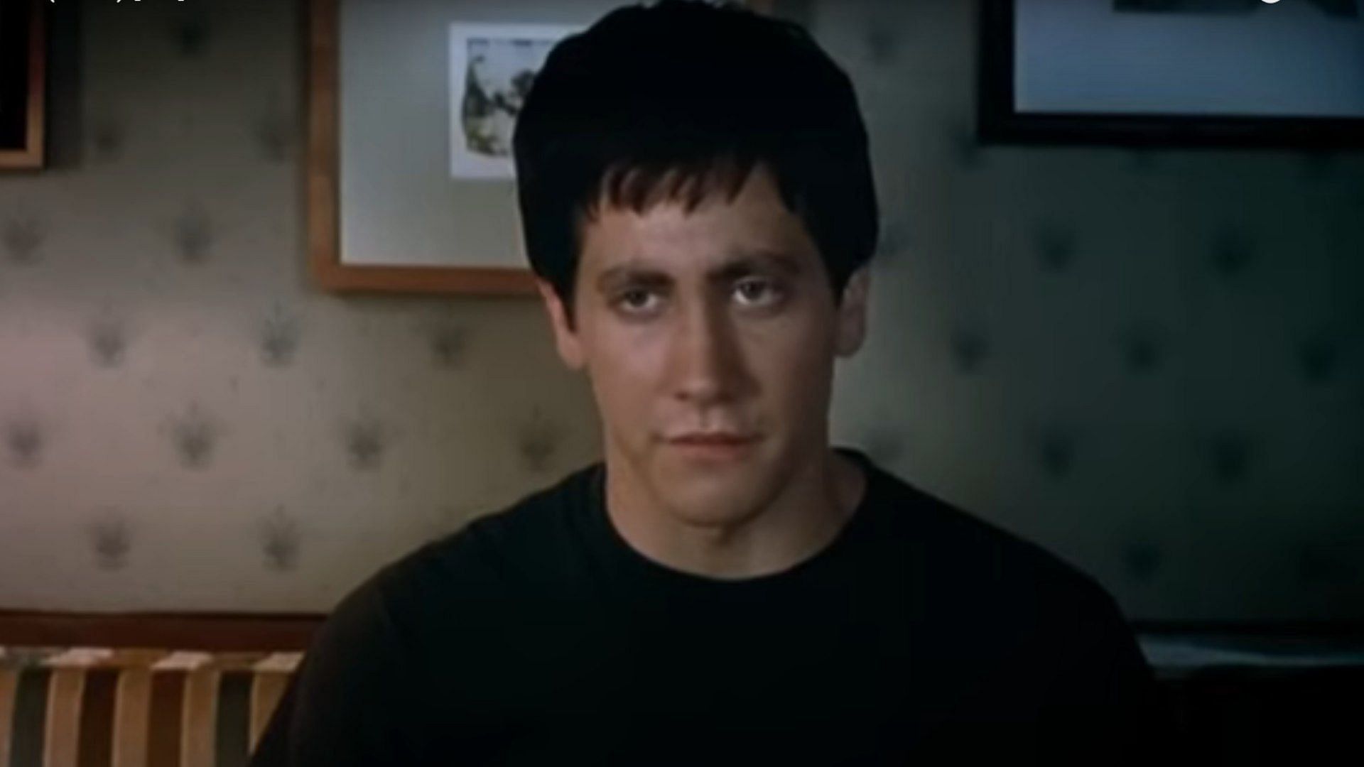 A still from Donnie Darko (Image via AMBI Distribution, Donnie Darko trailer, 0:36)