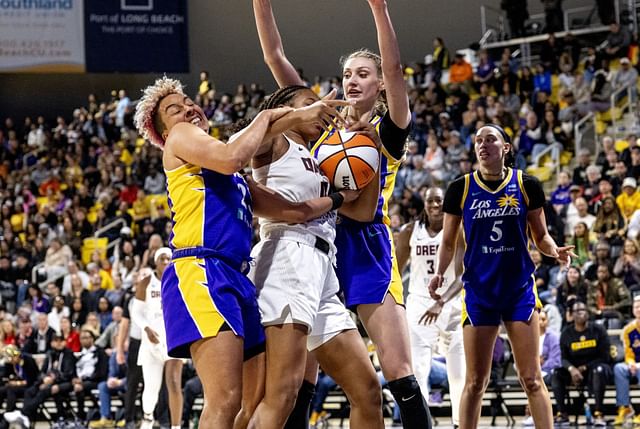 LA Sparks vs Atlanta in Long Beach, CA. - Source: Getty