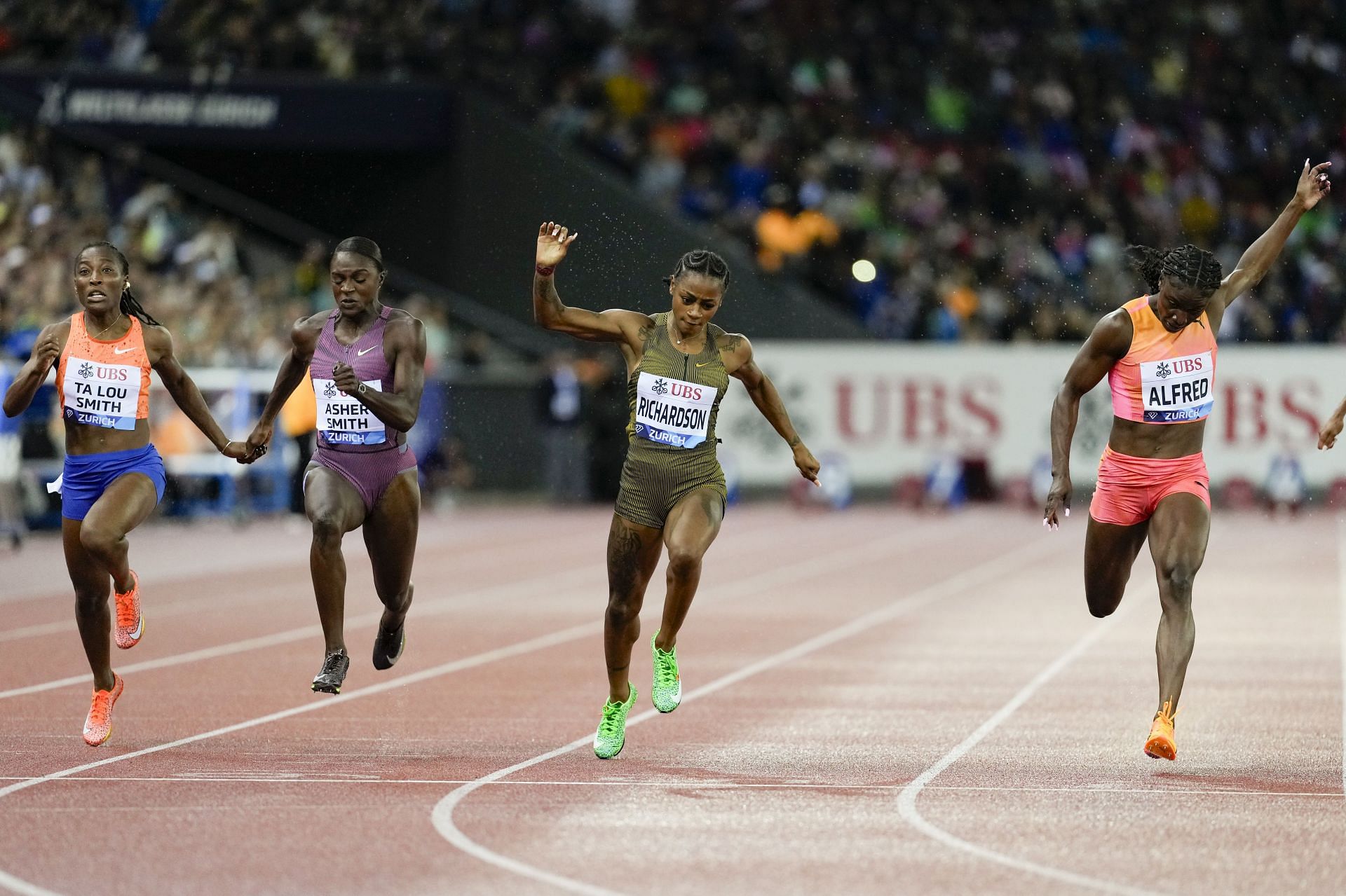 Julien Alfred (R) and Sha&#039;Carri Richardson (her right) at Wanda Diamond League 2024 - Source: Getty