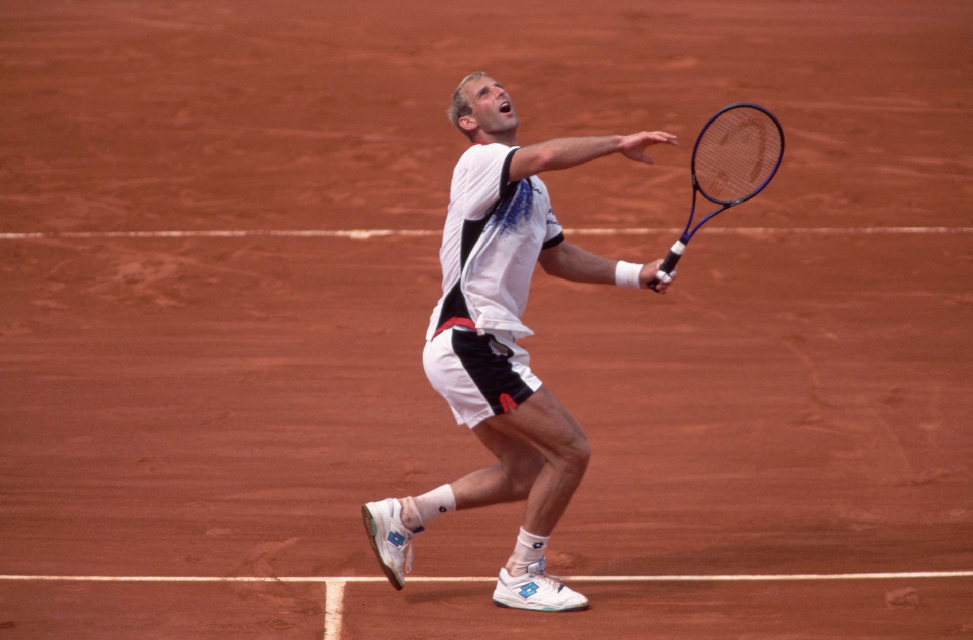 Thomas Muster en acción durante el Abierto de Francia de 1995. (Fuente: Getty)