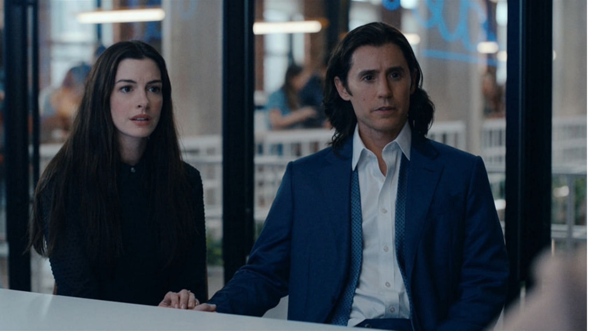 Anne Hathaway and Jared Leto in a scene from WeCrashed. (Image via Apple TV)