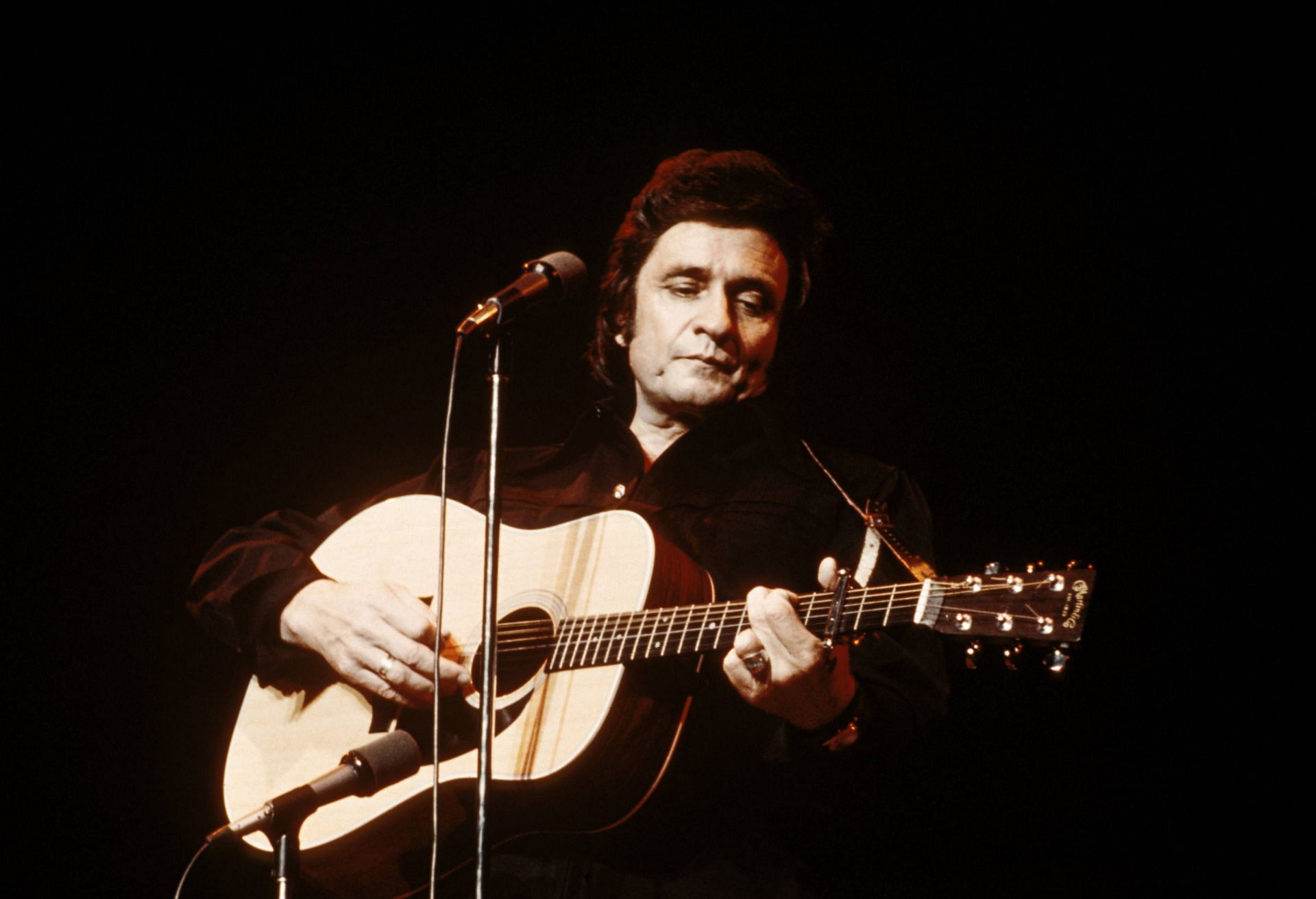 Photo of Johnny CASH and Johnny CASH - Source: Getty