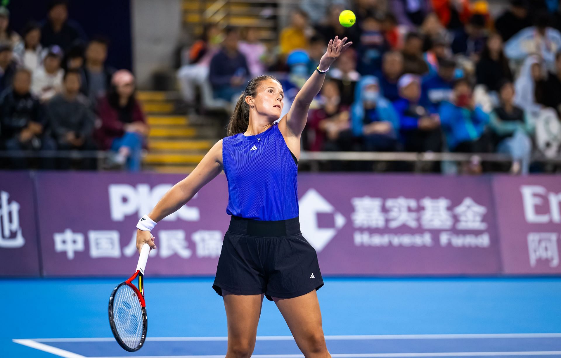 Daria Kasatkina serves in the China Open (Source: Getty)