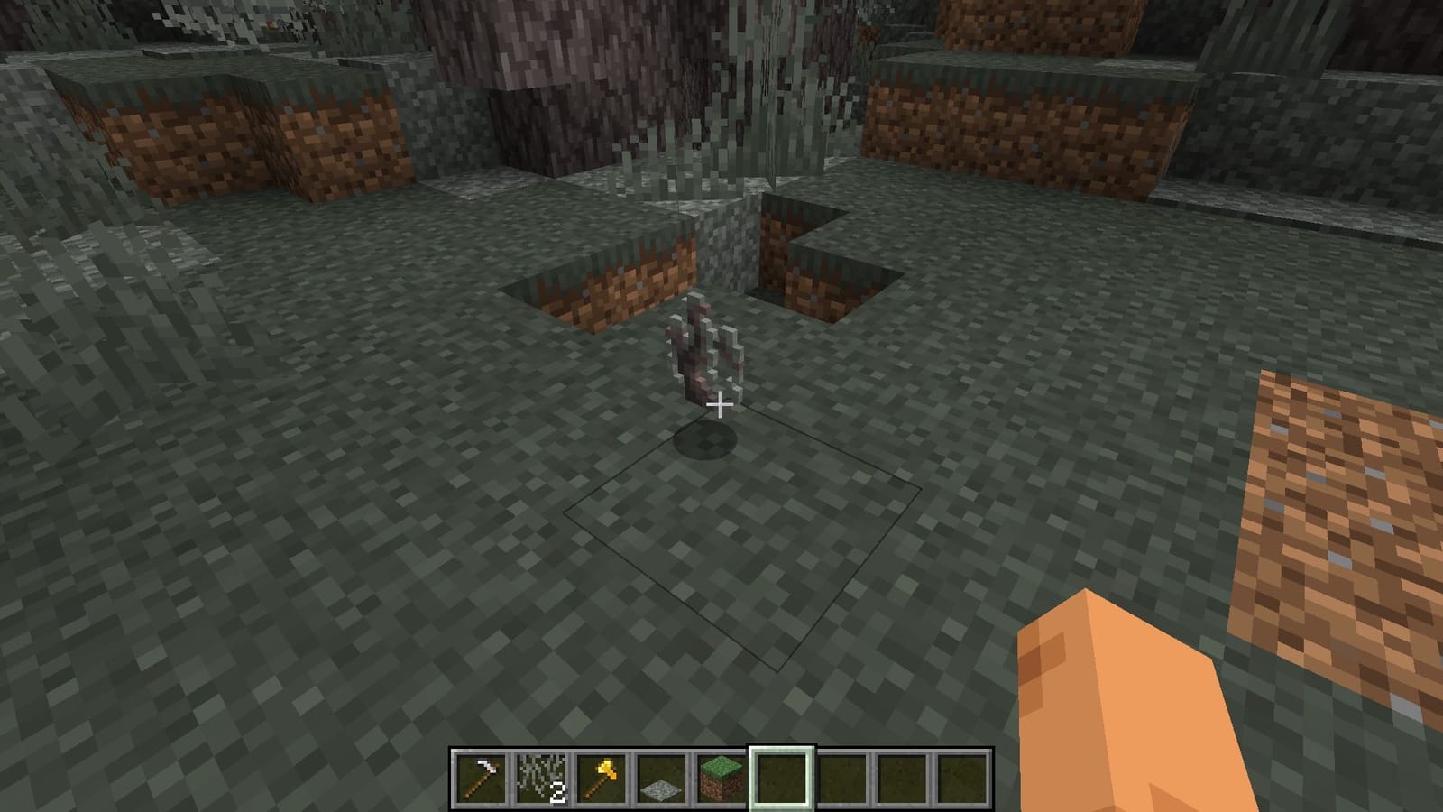 How to grow Pale Oak Tree in Minecraft