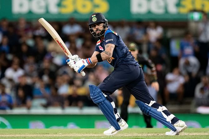 "I will send AB a text tonight and see what he thinks of it" - When a Virat Kohli scoop reminded fans of De Villiers