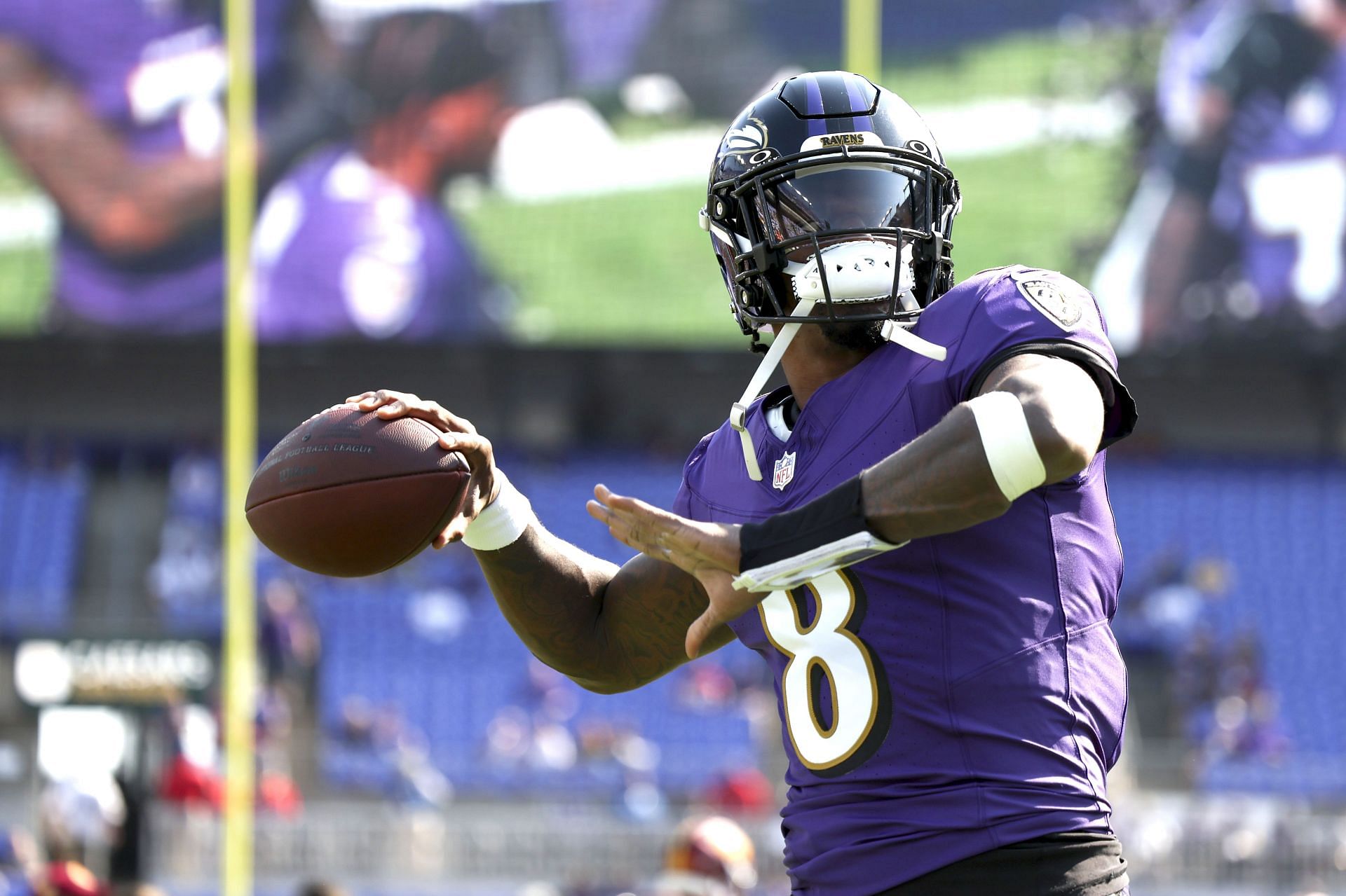 Lamar Jackson warms up before Washington Commanders v Baltimore Ravens - Source: Getty