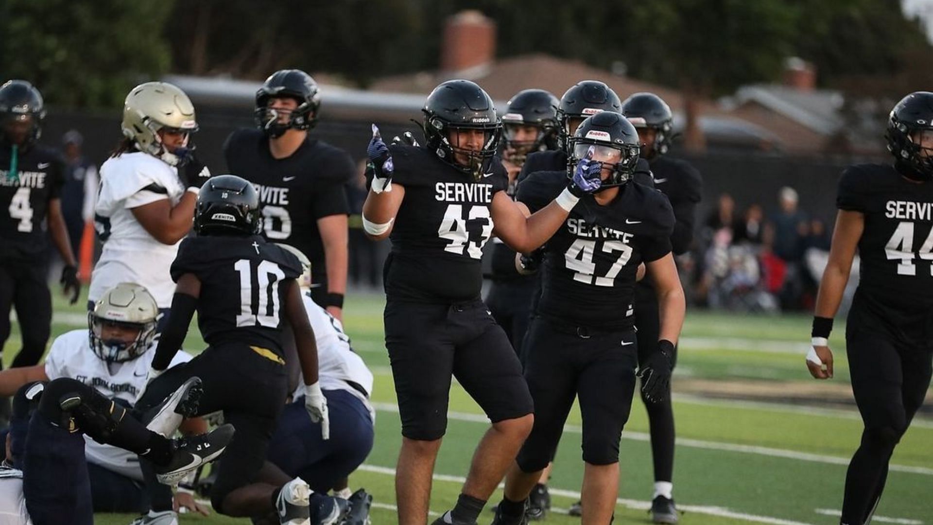 Servite Football (Image via Instagram/Servite Football)