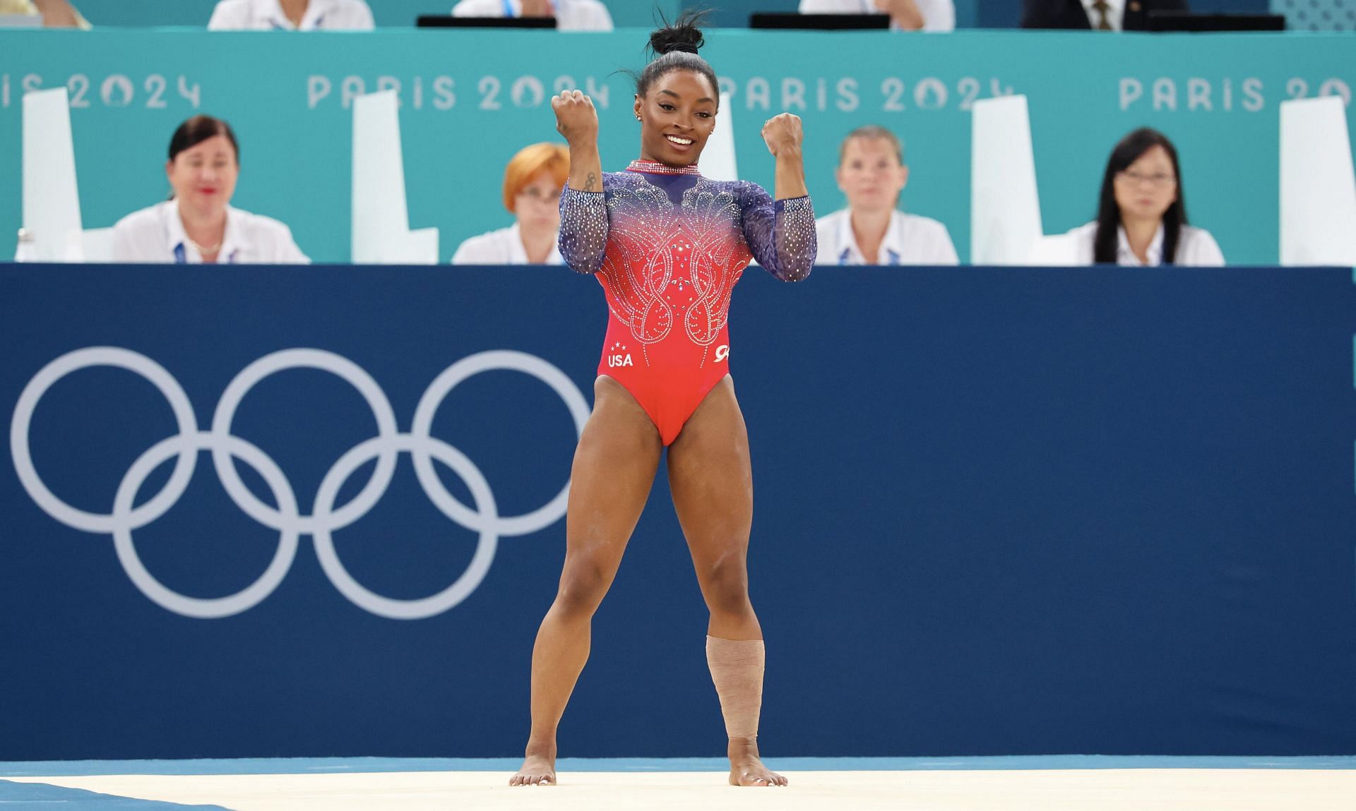 Simone Biles during floor exercise at the Olympic Games Paris 2024: (Source: Getty)