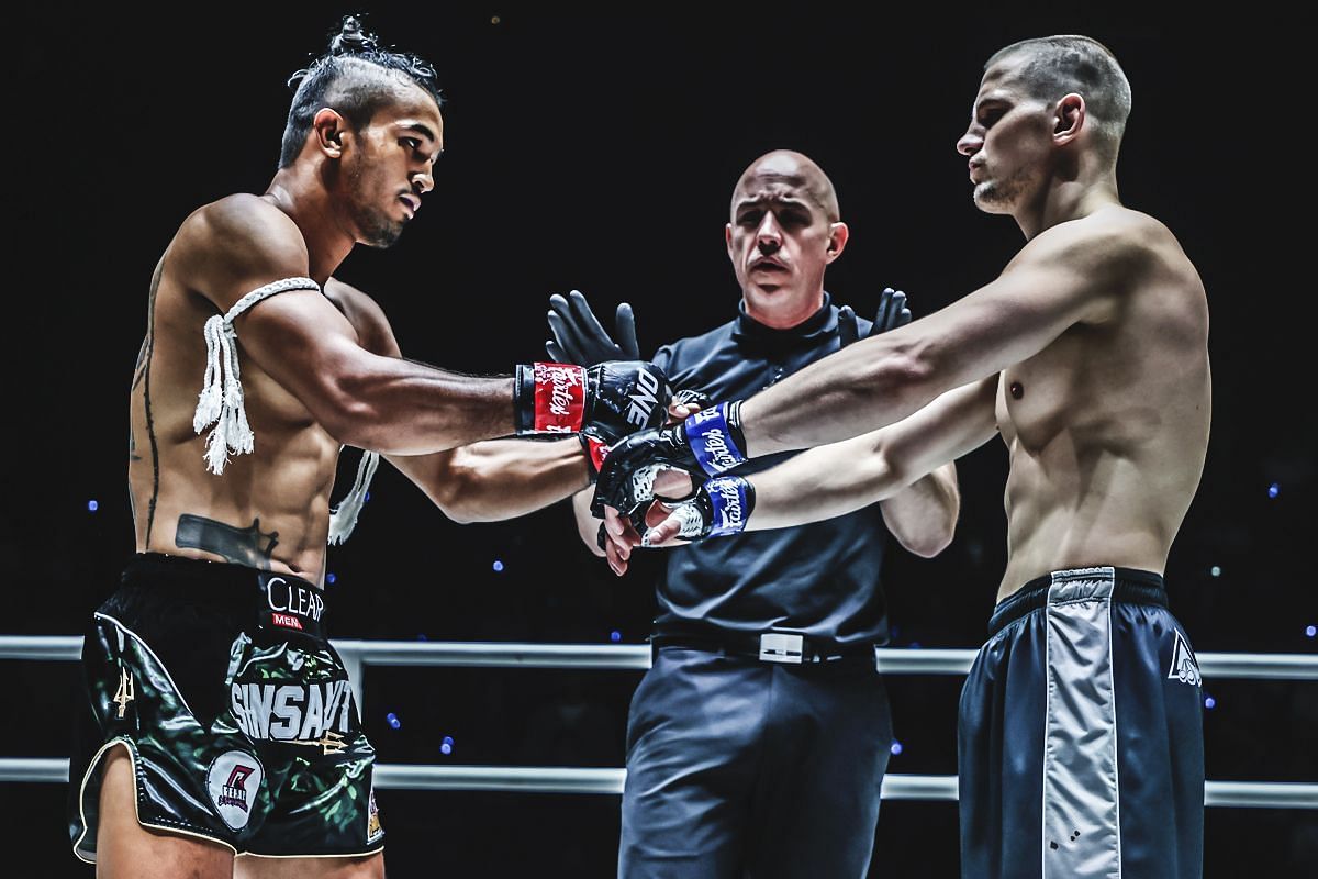 Sinsamut Klinmee (left) and Dmitry Menshikov (right). [Photo from ONE Championship]