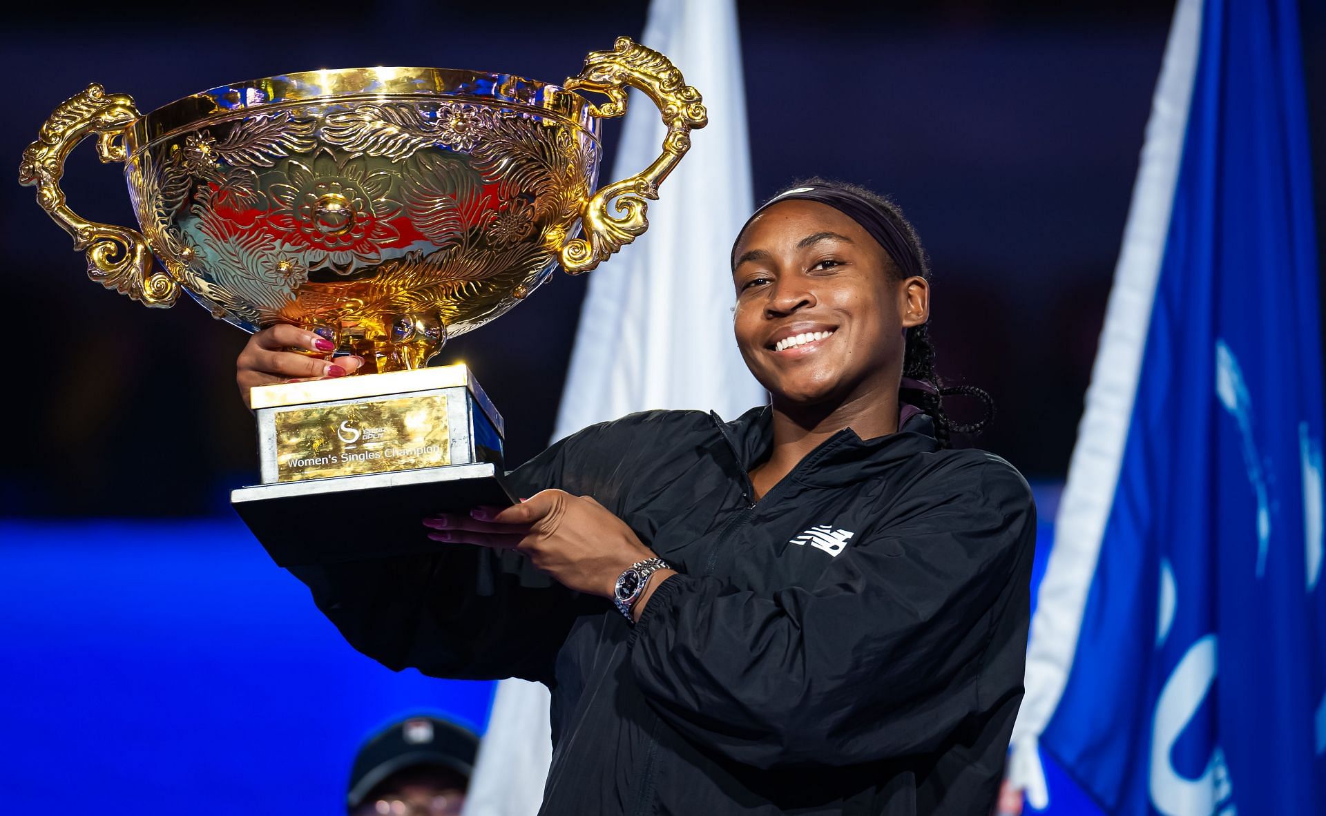 Coco Gauff with the 2024 China Open trophy. (Source: Getty)