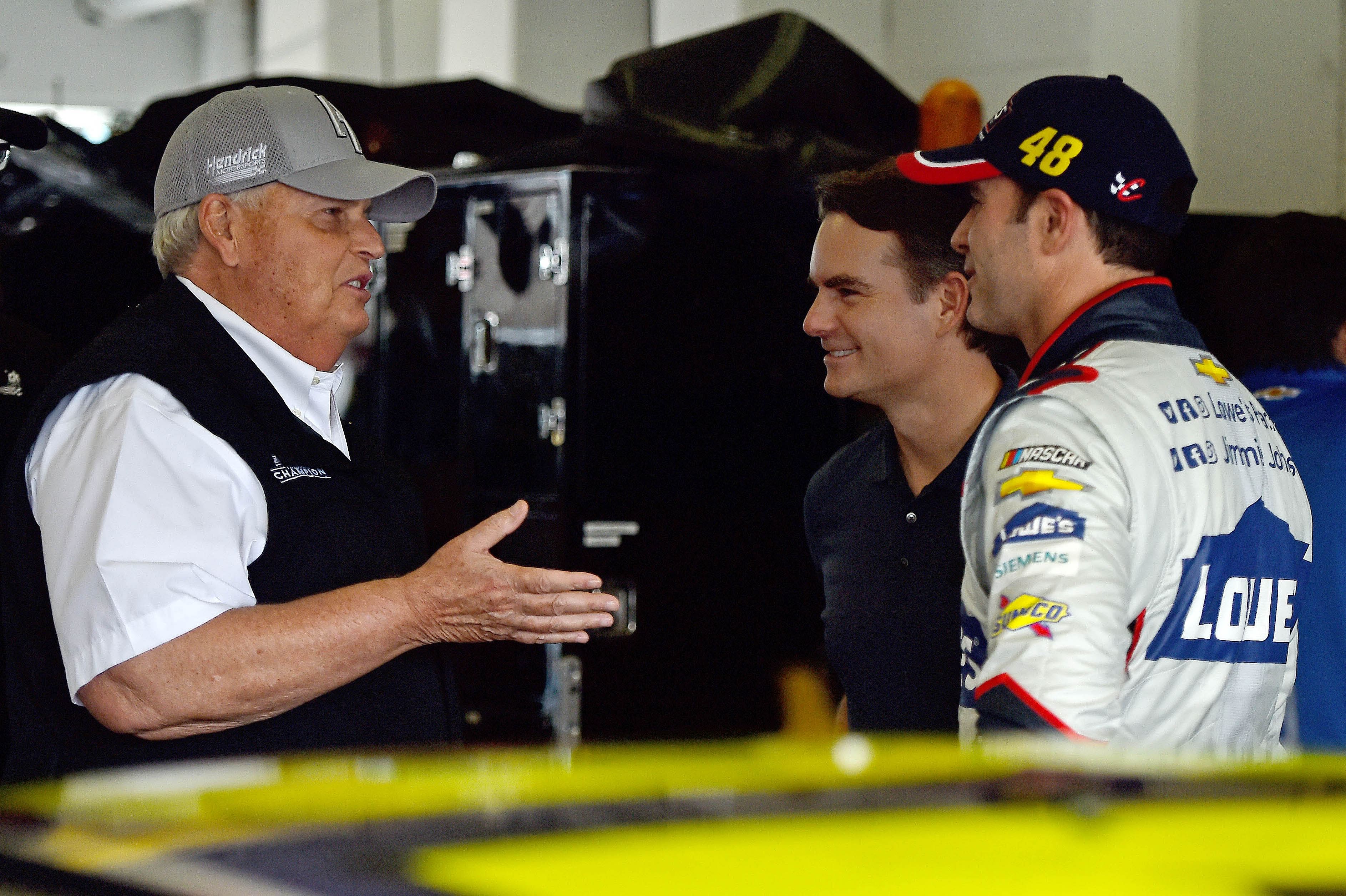 From left to right: Rick Hendrick, Jeff Gordon, Jimmie Johnson (Source: Imagn)