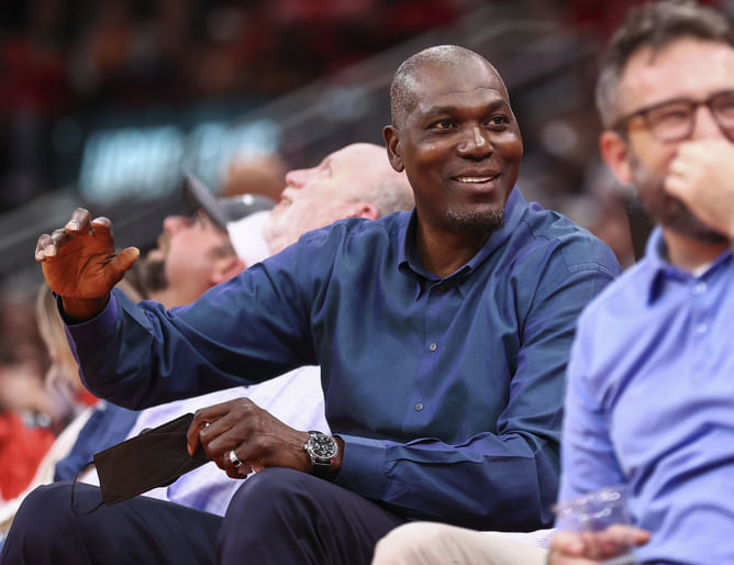 "Wolf in sheep's clothing" - 2024 HOFer Michael Cooper makes eye-opening remark about Hakeem Olajuwon's deceiving demeanor