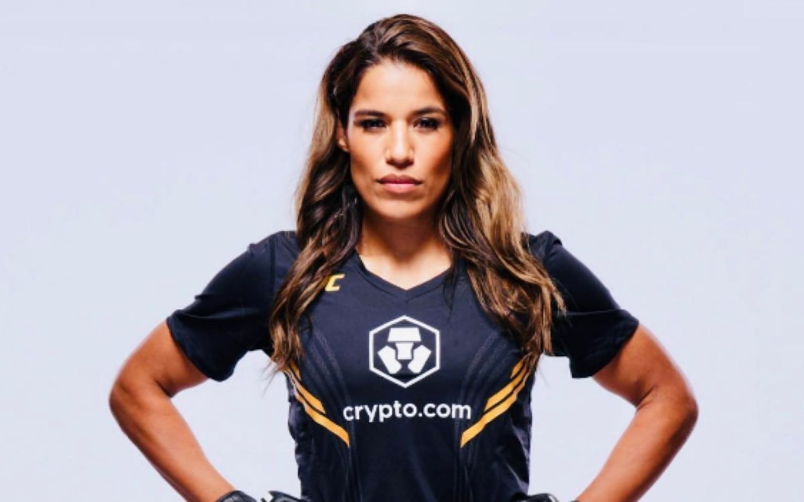 What nationality is Julianna Pena?