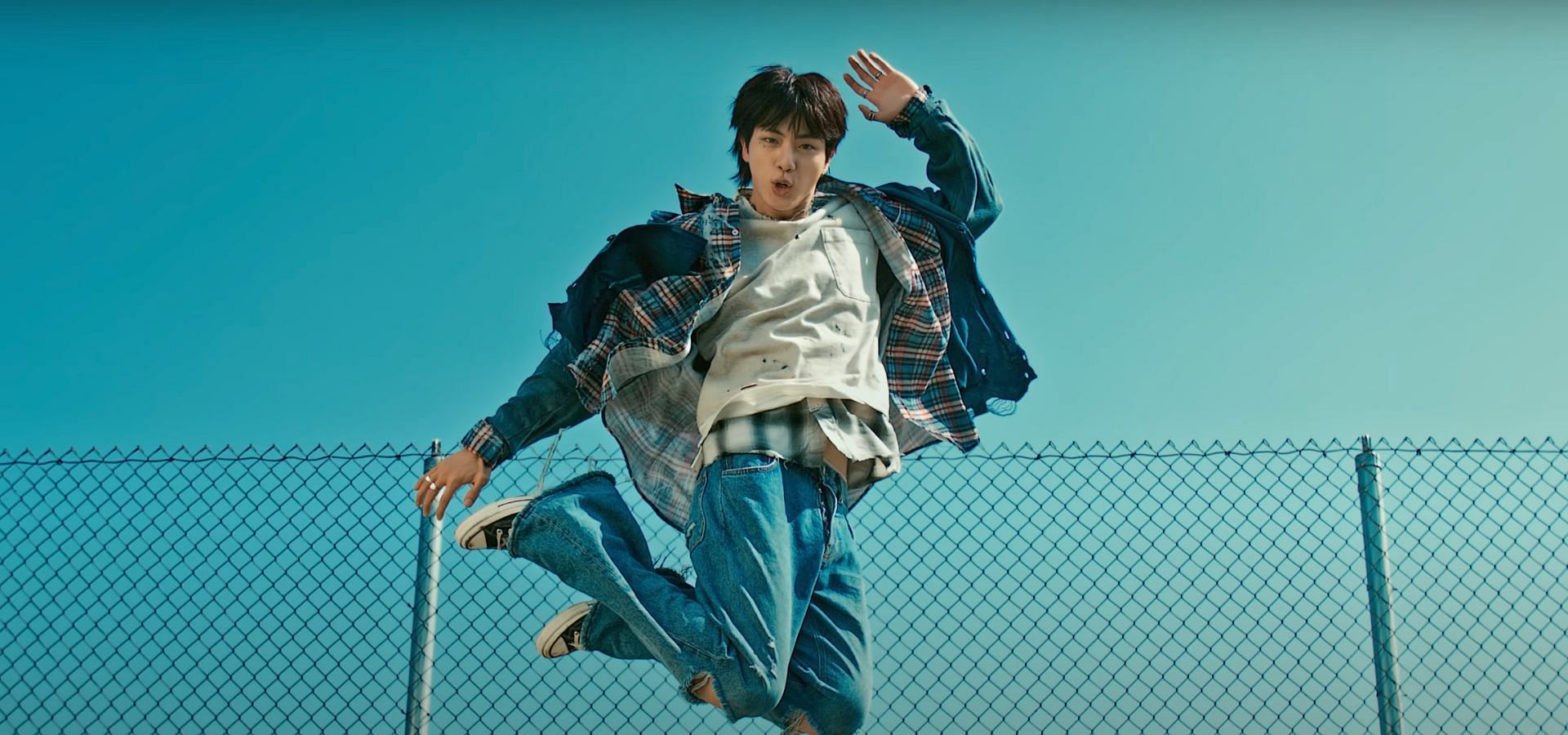 5 details you may have missed in BTS&rsquo; Jin&rsquo;s &lsquo;I&rsquo;ll Be There&rsquo; official MV. (Image via YouTube/HYBE LABELS)