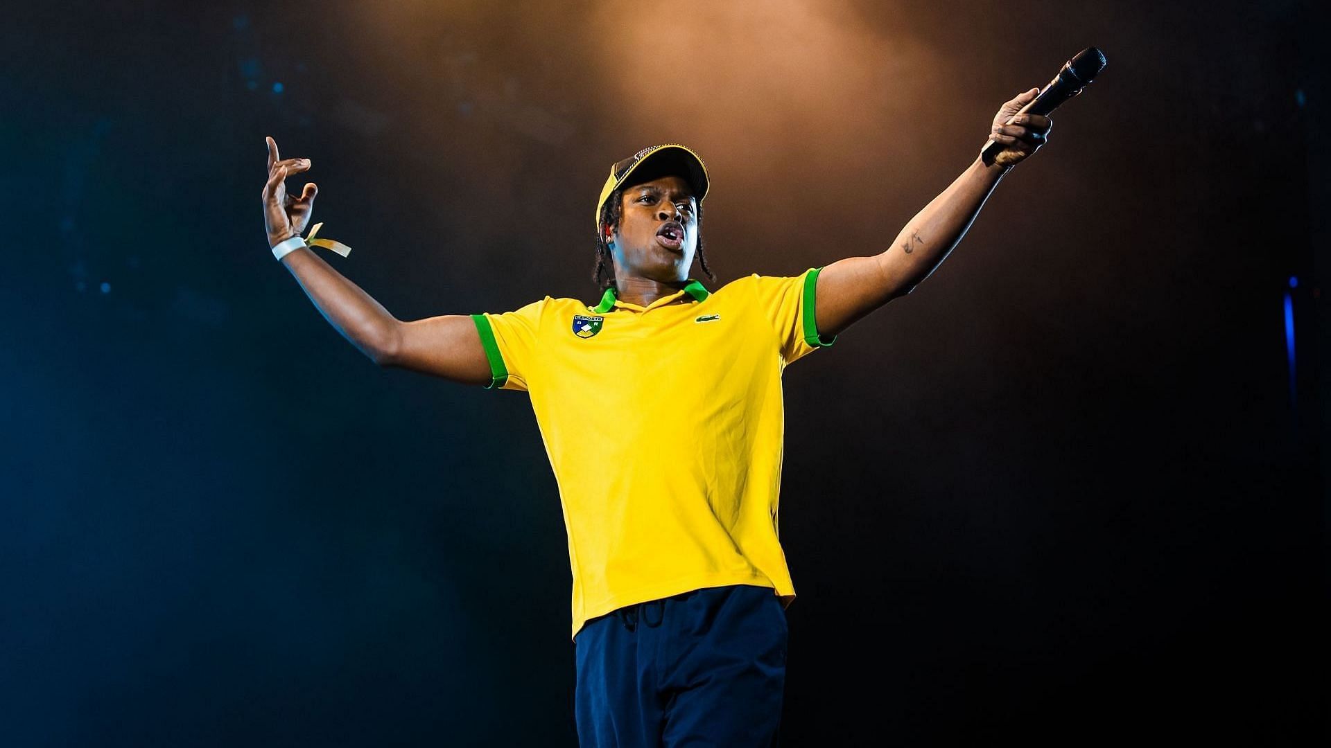 Daniel Caesar performs live on stage during the C6 Fest at Parque Ibirapuera on May 19, 2024, in Sao Paulo, Brazil. (Photo by Mauricio Santana/Getty Images)