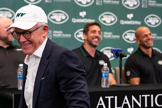 Aaron Rodgers sets the record straight on Woody Johnson’s call about Robert Saleh