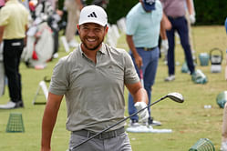 "Kick it when no one's looking", "Bad luck but good spirit"- Fans react to hilarious Xander Schauffele's relatable shot